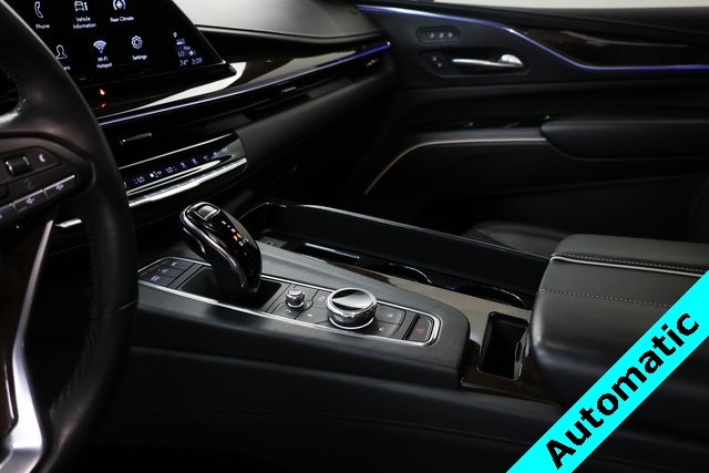 Cadillac Escalade Vehicle Image 23