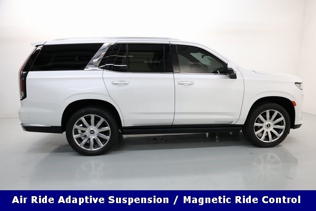 Cadillac Escalade Vehicle Image 30