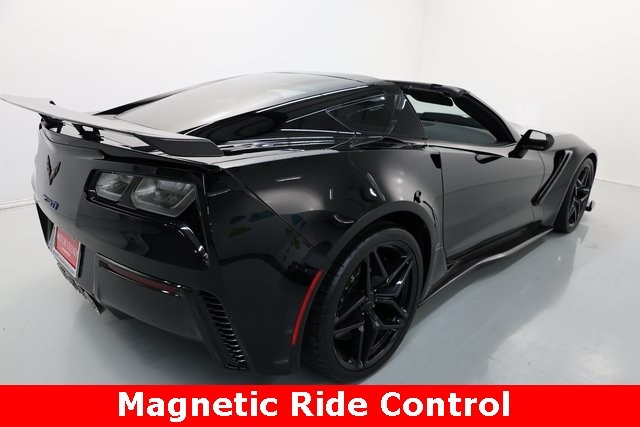Chevrolet Corvette Vehicle Image 28