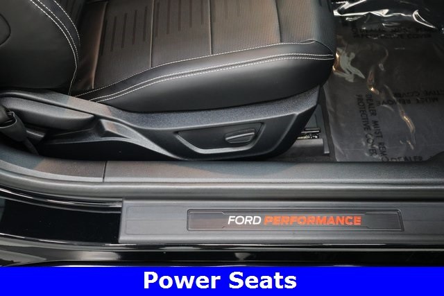 Ford Mustang Vehicle Image 32