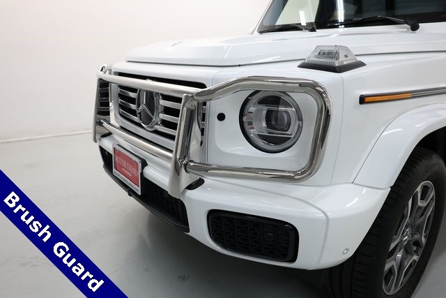 Mercedes-Benz G-Class Vehicle Image 09