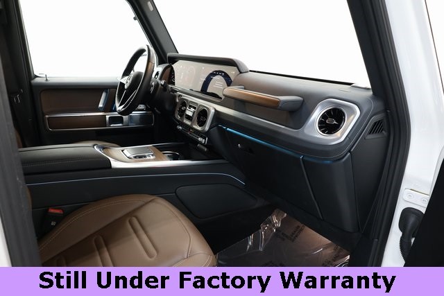 Mercedes-Benz G-Class Vehicle Image 11
