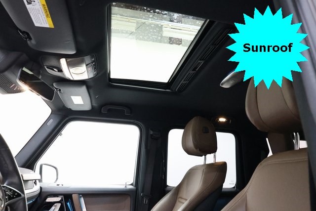 Mercedes-Benz G-Class Vehicle Image 16
