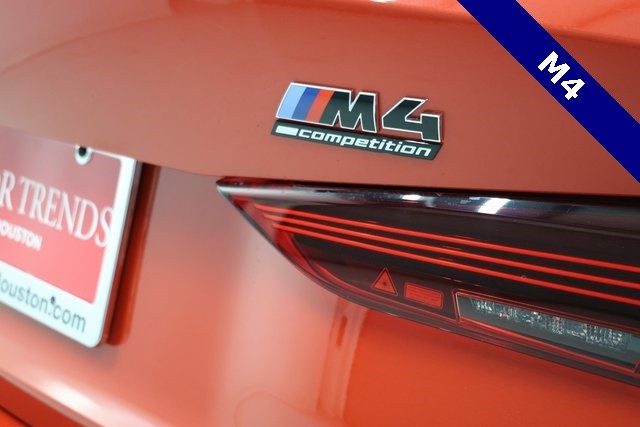 BMW M4 Vehicle Image 04