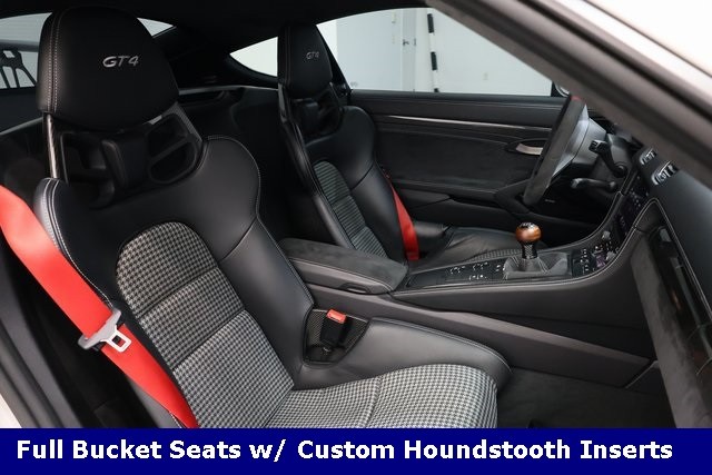 Porsche 718 Cayman Vehicle Image 13