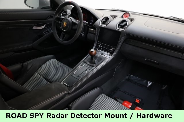 Porsche 718 Cayman Vehicle Image 19