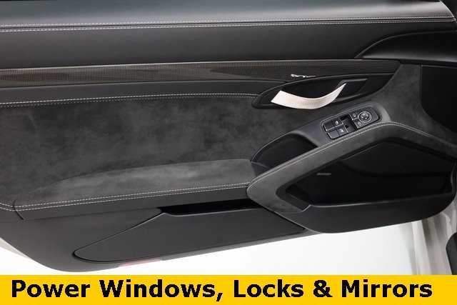 Porsche 718 Cayman Vehicle Image 41