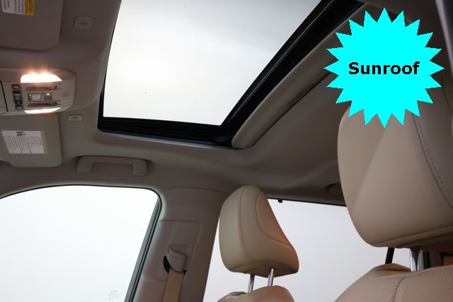 Toyota Highlander Vehicle Image 18