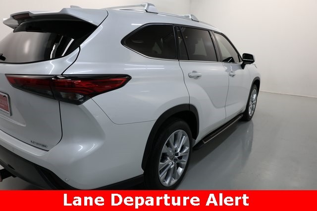 Toyota Highlander Vehicle Image 22