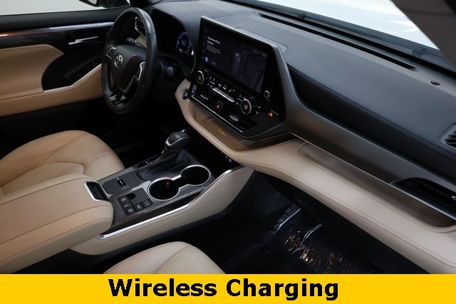 Toyota Highlander Vehicle Image 35