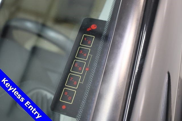 Toyota Highlander Vehicle Image 45