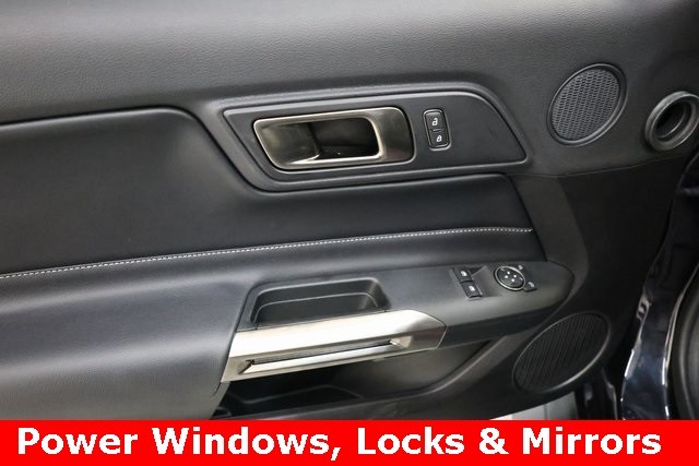 Ford Mustang Vehicle Image 43