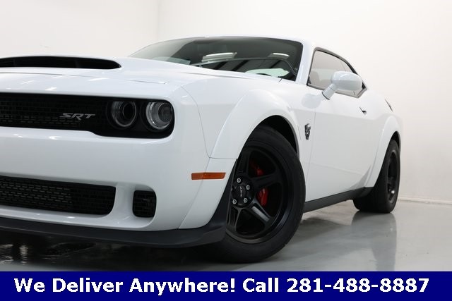 Dodge Challenger Vehicle Image 02