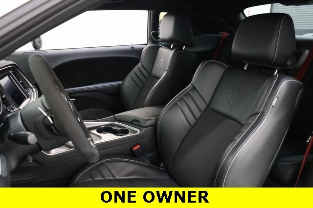 Dodge Challenger Vehicle Image 09