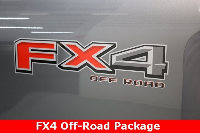 Ford Super Duty F-250 SRW Vehicle Image 12
