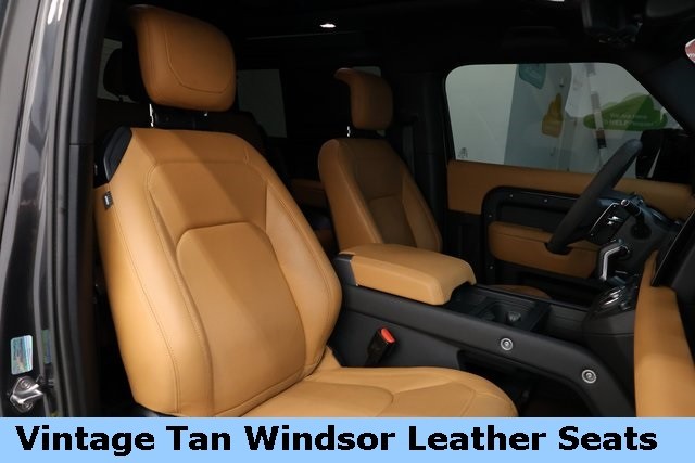 Land Rover Defender 90 Vehicle Image 13