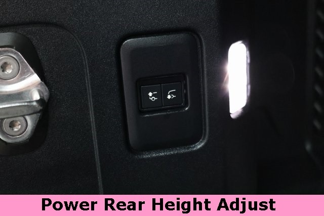 Land Rover Defender 90 Vehicle Image 45