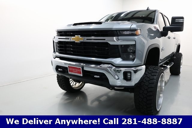 Chevrolet Silverado 2500HD Vehicle Image 02