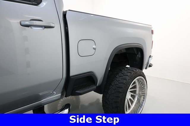 Chevrolet Silverado 2500HD Vehicle Image 45