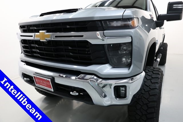 Chevrolet Silverado 2500HD Vehicle Image 46