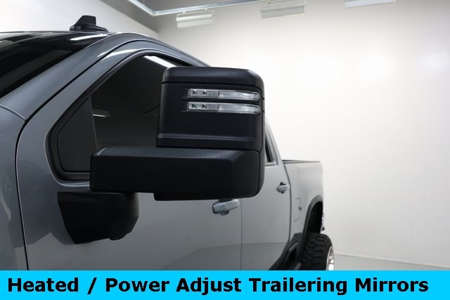 Chevrolet Silverado 2500HD Vehicle Image 47