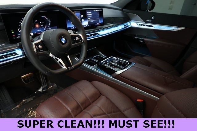 BMW 7 Series Vehicle Image 09
