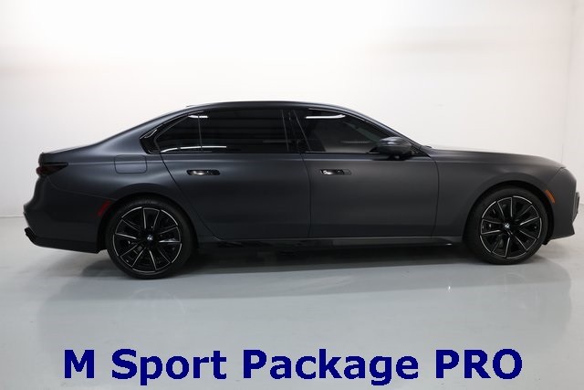BMW 7 Series Vehicle Image 11