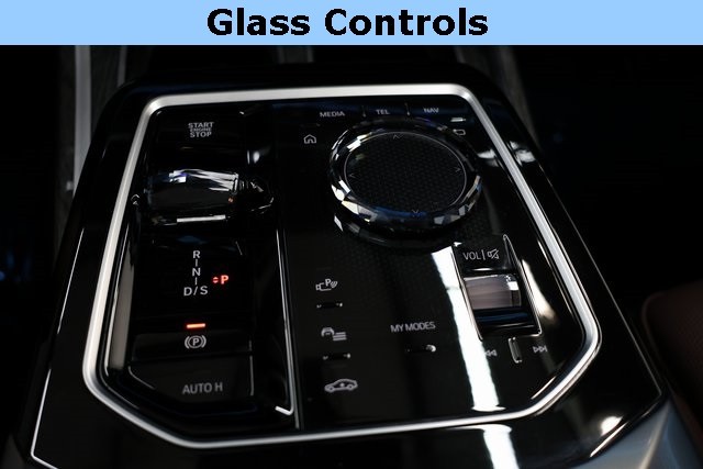 BMW 7 Series Vehicle Image 15