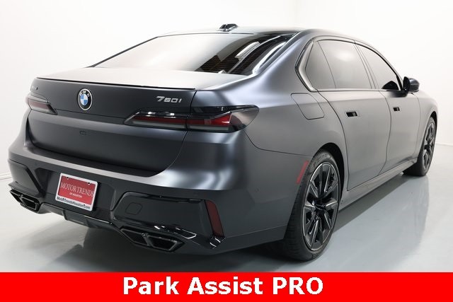 BMW 7 Series Vehicle Image 30