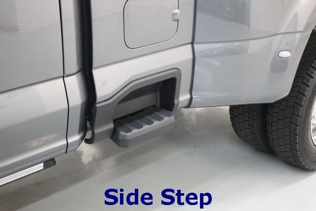 Ford Super Duty F-450 DRW Vehicle Image 49