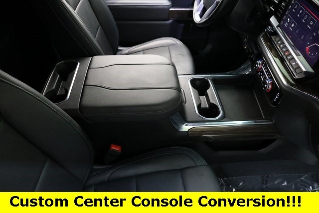 GMC Sierra 3500HD Vehicle Image 16