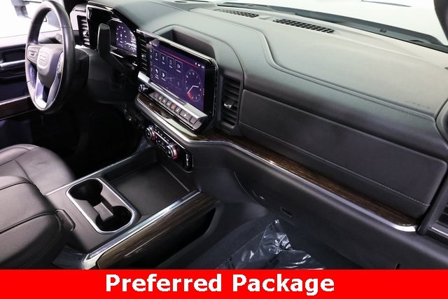 GMC Sierra 3500HD Vehicle Image 23