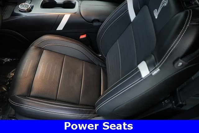 Ford Mustang Vehicle Image 32