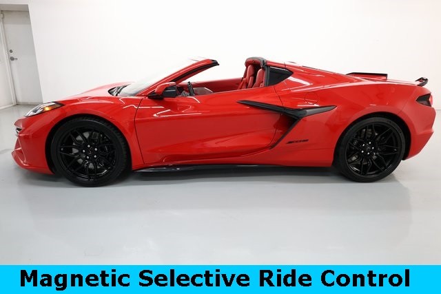 Chevrolet Corvette Vehicle Image 15