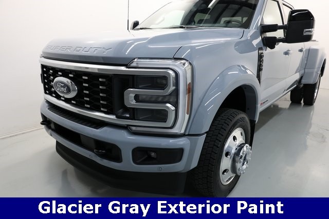 Ford Super Duty F-450 DRW Vehicle Image 04