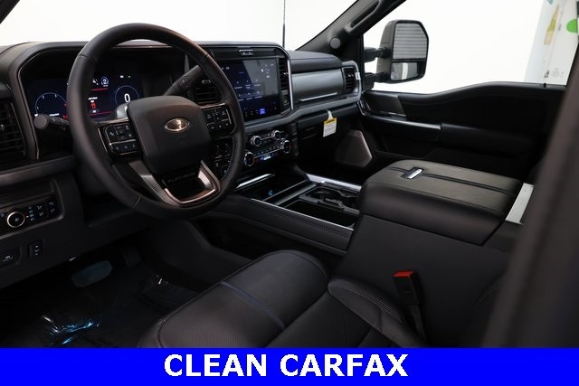 Ford Super Duty F-450 DRW Vehicle Image 09