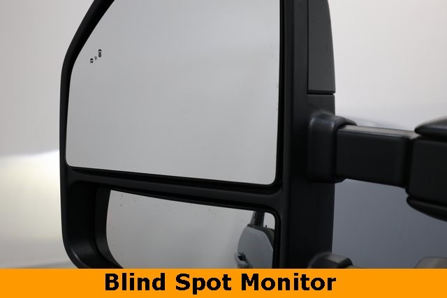 Ford Super Duty F-450 DRW Vehicle Image 28