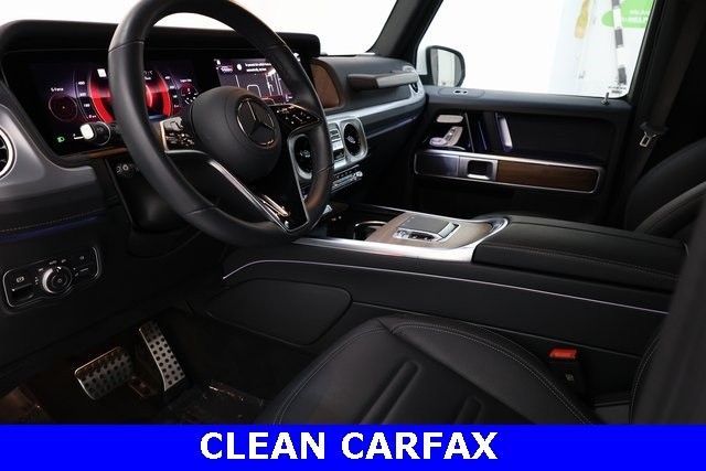 Mercedes-Benz G-Class Vehicle Image 08