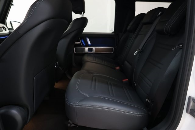 Mercedes-Benz G-Class Vehicle Image 13
