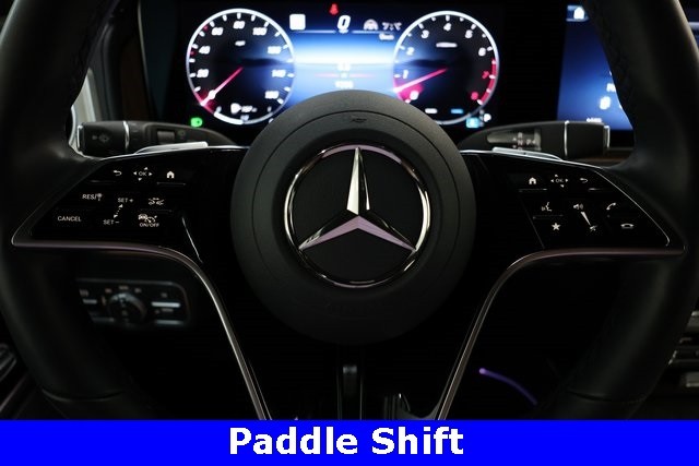 Mercedes-Benz G-Class Vehicle Image 40