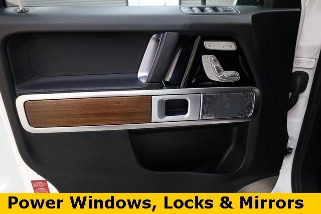 Mercedes-Benz G-Class Vehicle Image 50