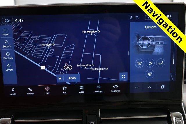 Lincoln Navigator L Vehicle Image 21