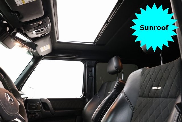 Mercedes-Benz G-Class Vehicle Image 20