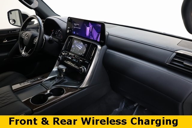 Lexus LX Vehicle Image 38