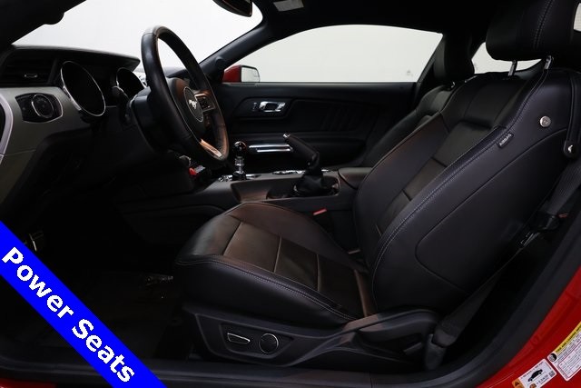 Ford Mustang Vehicle Image 24