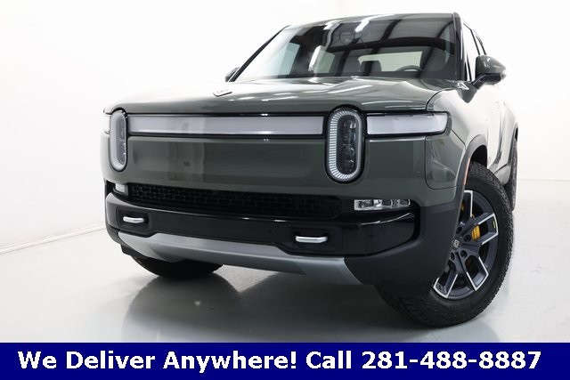 Rivian R1T Vehicle Image 02