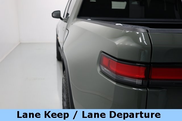 Rivian R1T Vehicle Image 28