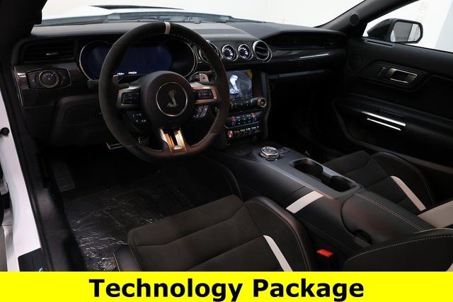 Ford Mustang Vehicle Image 10