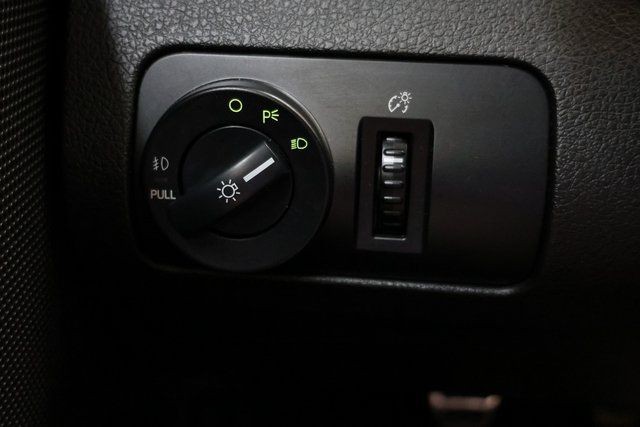 Ford Mustang Vehicle Image 48