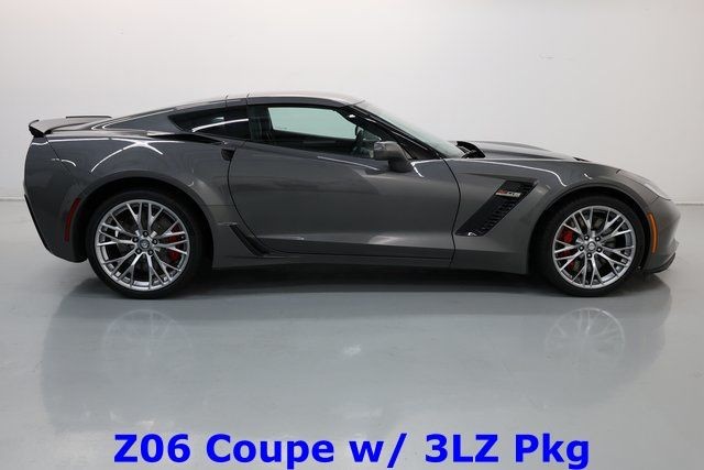Chevrolet Corvette Vehicle Image 10